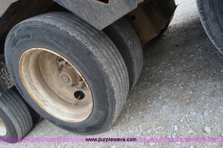 image for item I2890 2003 Etnyre Blackhawk PRTN55TD3 lowboy trailer