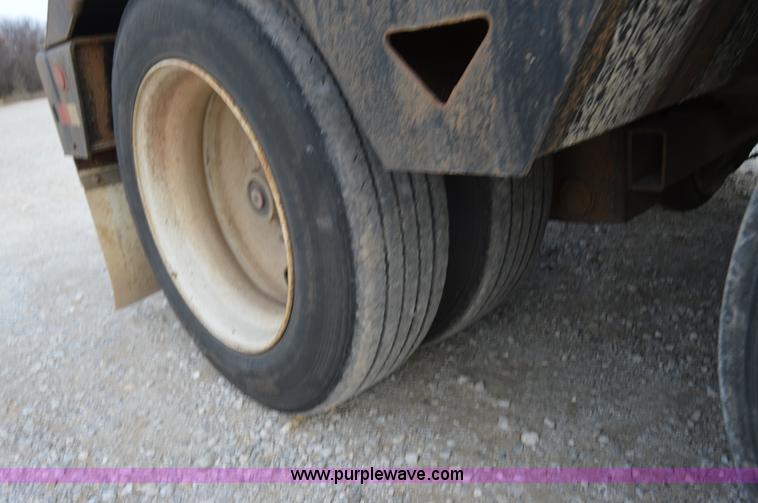 image for item I2890 2003 Etnyre Blackhawk PRTN55TD3 lowboy trailer