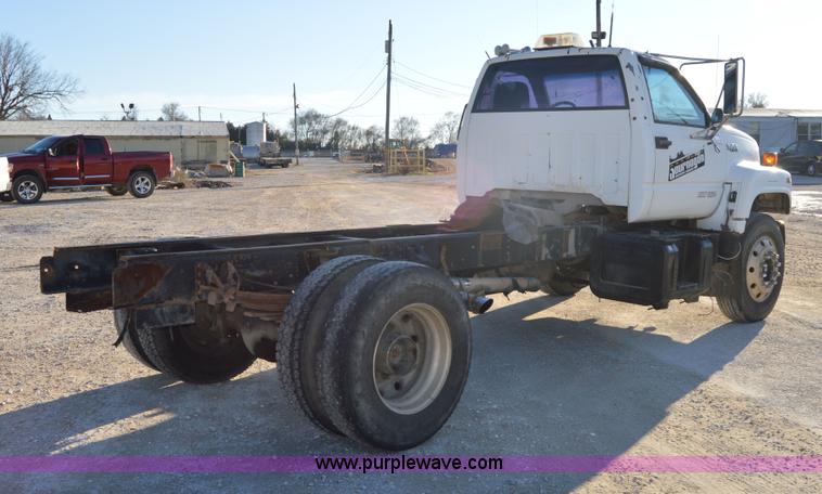 image for item I2895 1995 GMC TopKick cab and chassis