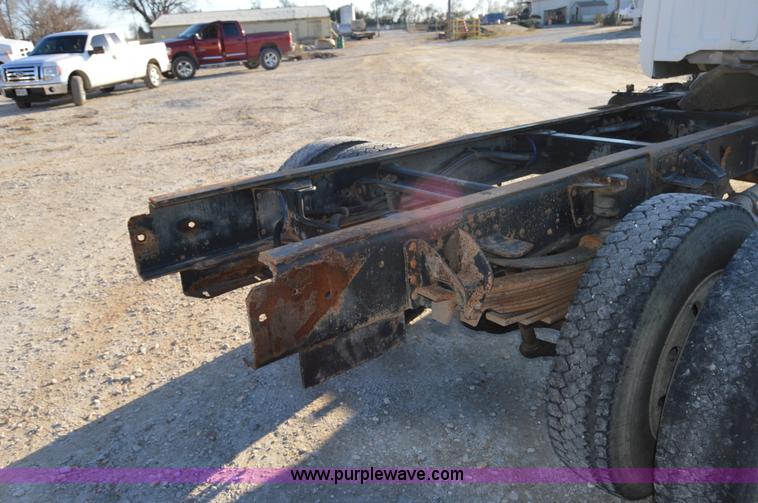 image for item I2895 1995 GMC TopKick cab and chassis