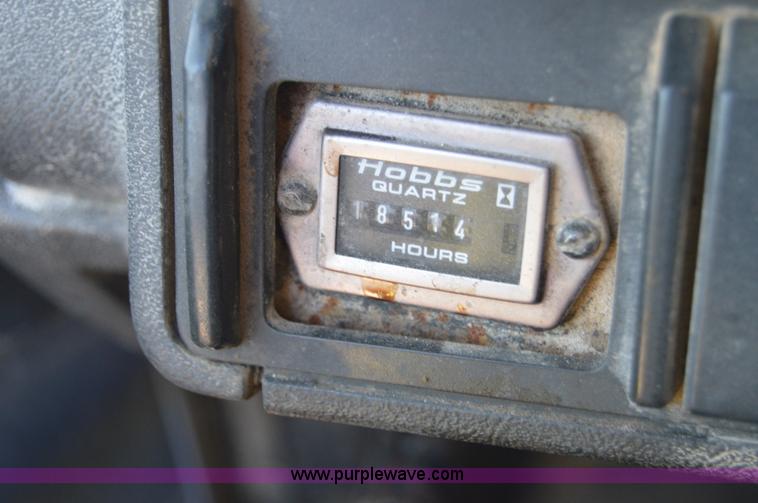 image for item I2895 1995 GMC TopKick cab and chassis