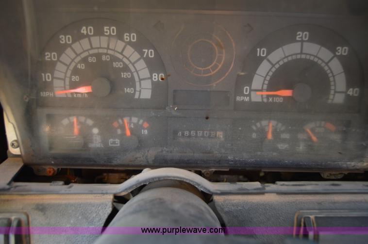 image for item I2895 1995 GMC TopKick cab and chassis