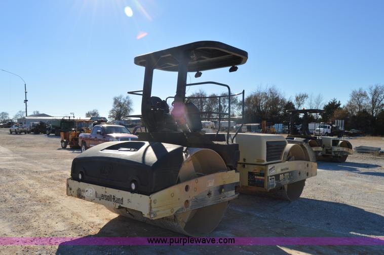 image for item I2897 2006 Ingersoll Rand DD118HF double drum roller