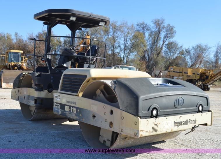 image for item I2897 2006 Ingersoll Rand DD118HF double drum roller