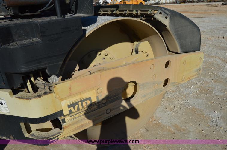 image for item I2897 2006 Ingersoll Rand DD118HF double drum roller