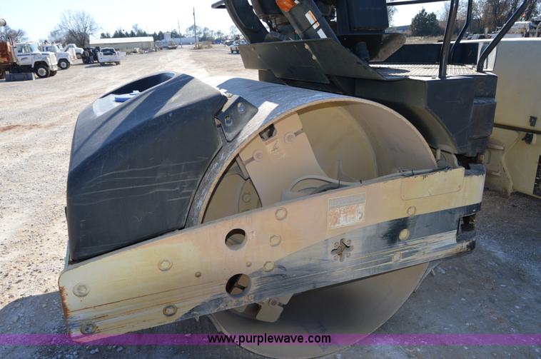 image for item I2897 2006 Ingersoll Rand DD118HF double drum roller