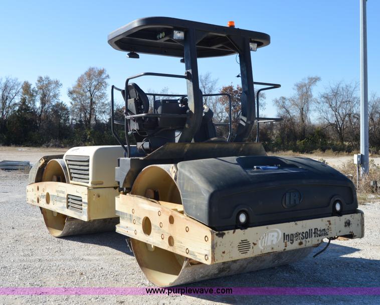 image for item I2899 2006 Ingersoll Rand DD118HF double drum roller
