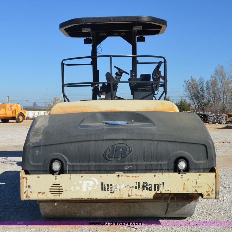 image for item I2899 2006 Ingersoll Rand DD118HF double drum roller