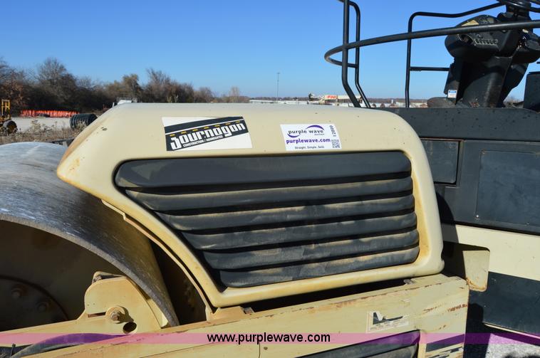 image for item I2899 2006 Ingersoll Rand DD118HF double drum roller