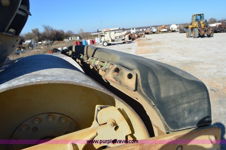 image for item I2899 2006 Ingersoll Rand DD118HF double drum roller