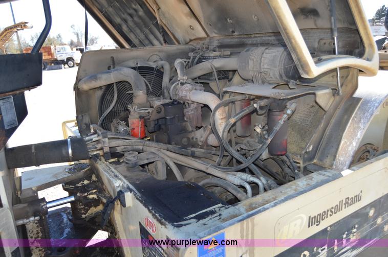 image for item I2899 2006 Ingersoll Rand DD118HF double drum roller