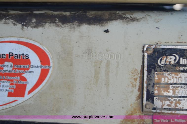 image for item I2899 2006 Ingersoll Rand DD118HF double drum roller