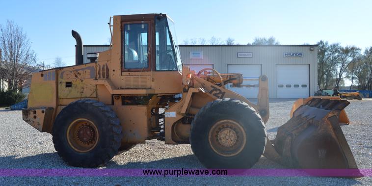image for item I2909 1989 Case 721 wheel loader