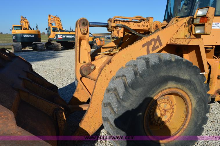 image for item I2909 1989 Case 721 wheel loader