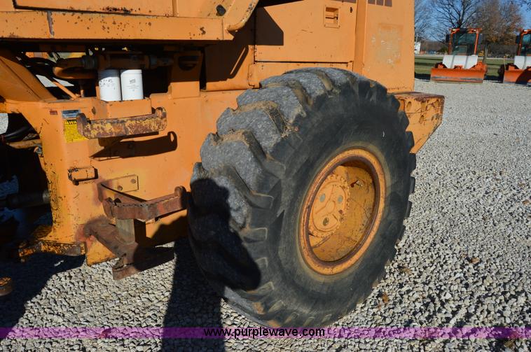 image for item I2909 1989 Case 721 wheel loader