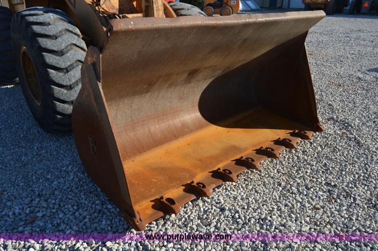 image for item I2909 1989 Case 721 wheel loader