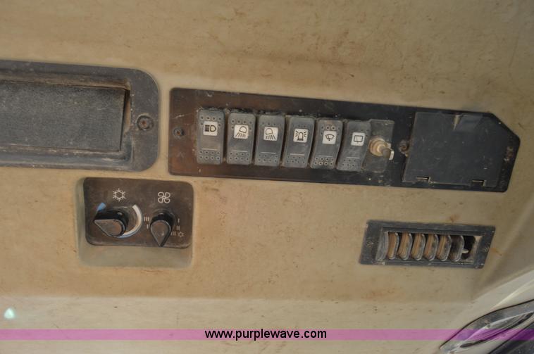 image for item I2910 1999 Caterpillar 426C backhoe