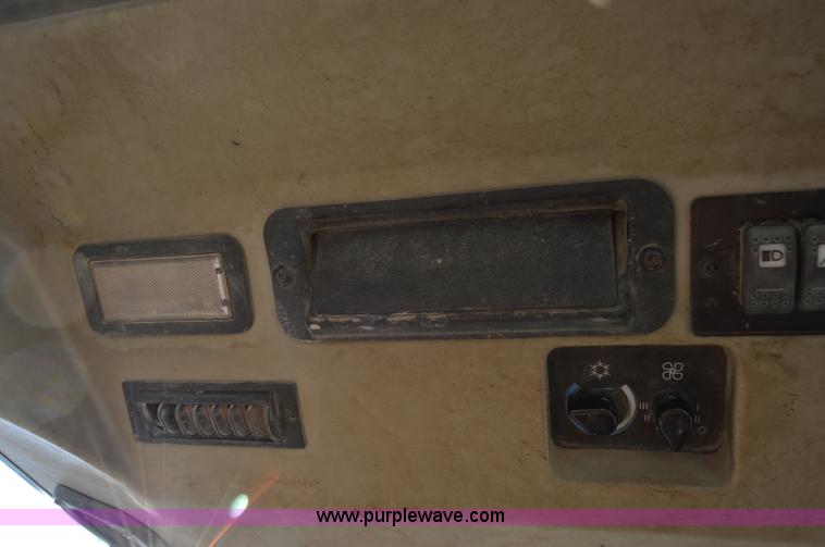 image for item I2910 1999 Caterpillar 426C backhoe