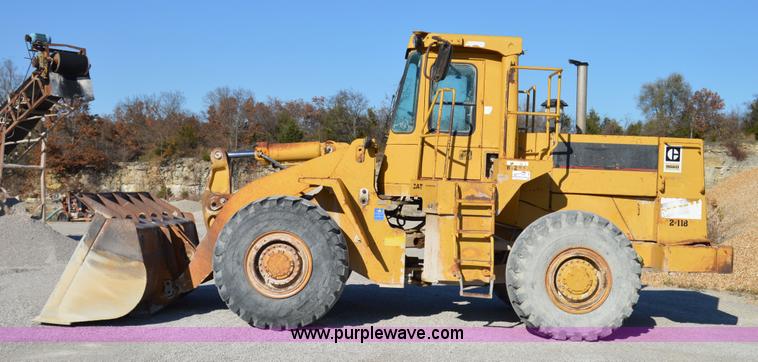 image for item I2920 1986 Caterpillar 966D wheel loader