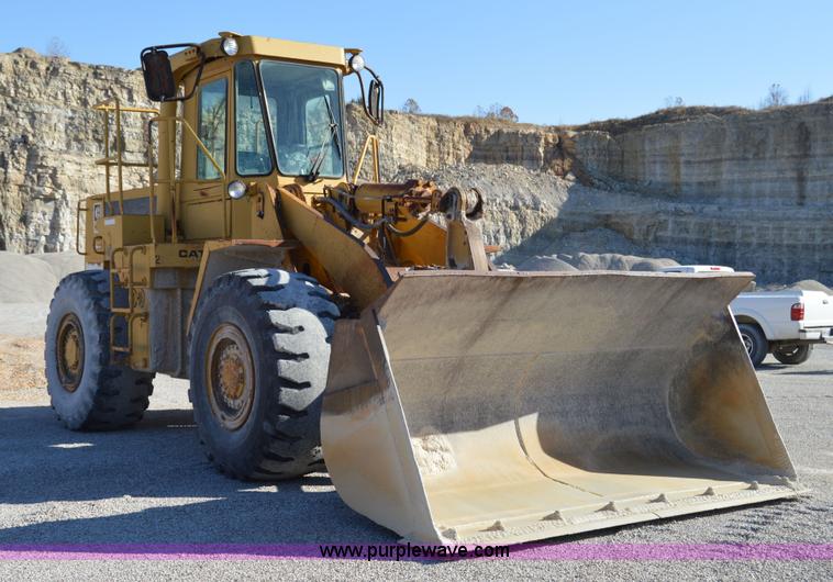 image for item I2920 1986 Caterpillar 966D wheel loader