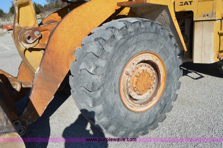 image for item I2920 1986 Caterpillar 966D wheel loader
