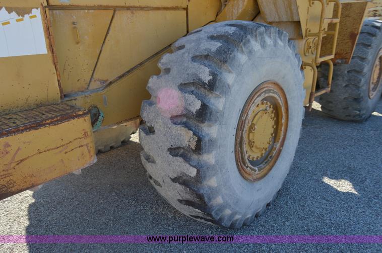 image for item I2920 1986 Caterpillar 966D wheel loader