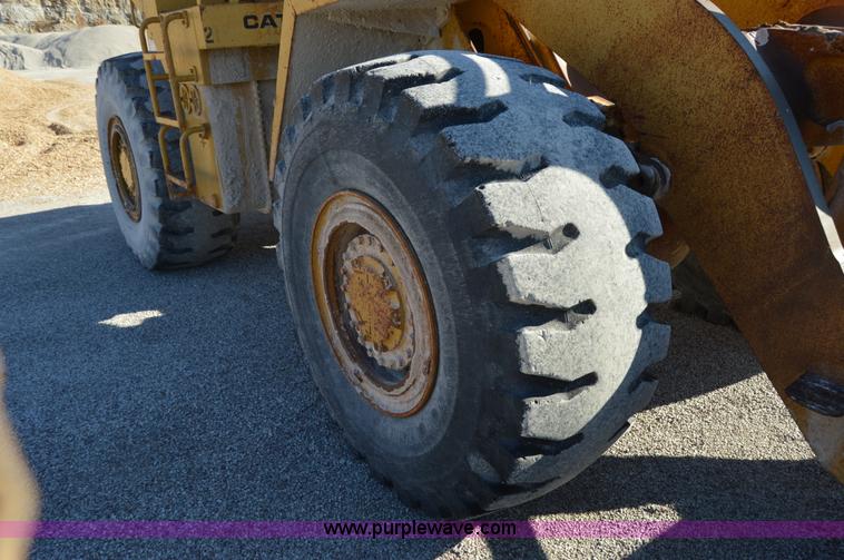 image for item I2920 1986 Caterpillar 966D wheel loader