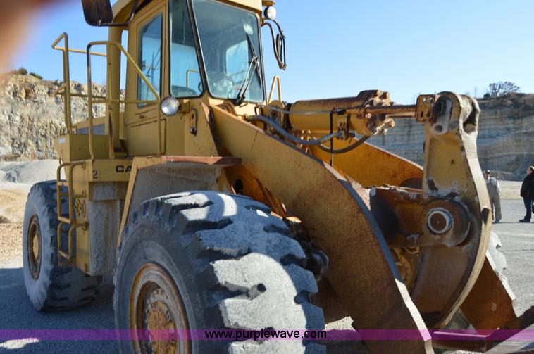 image for item I2920 1986 Caterpillar 966D wheel loader