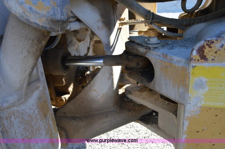 image for item I2920 1986 Caterpillar 966D wheel loader