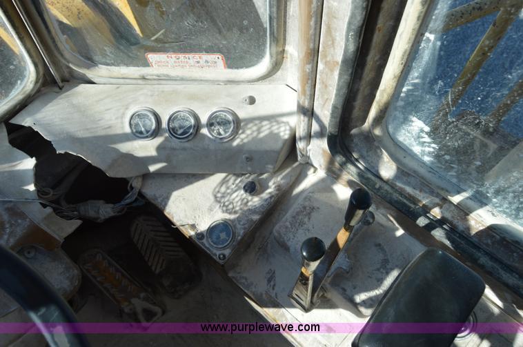 image for item I2920 1986 Caterpillar 966D wheel loader