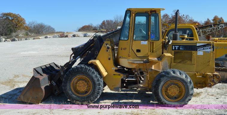 image for item I2924 1989 Caterpillar IT28B wheel loader