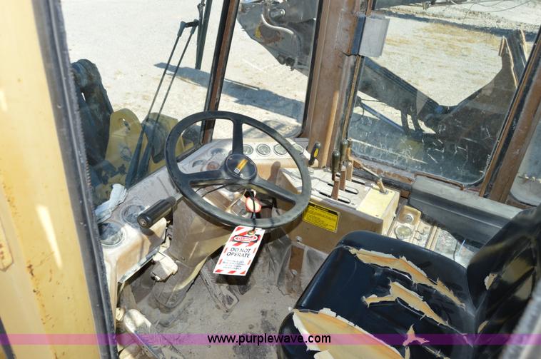 image for item I2924 1989 Caterpillar IT28B wheel loader