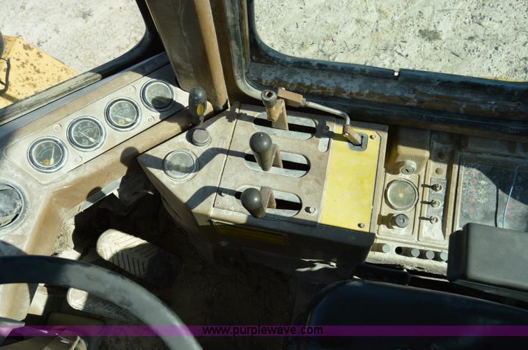 image for item I2924 1989 Caterpillar IT28B wheel loader