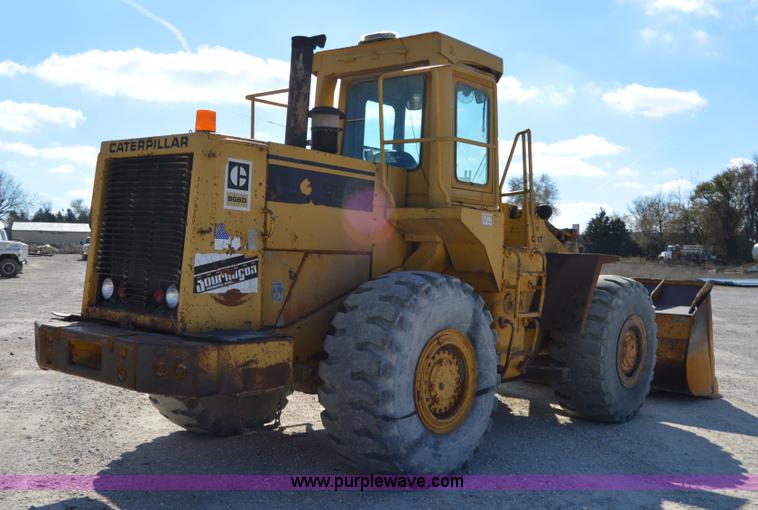 image for item I2929 1982 Caterpillar 966D wheel loader