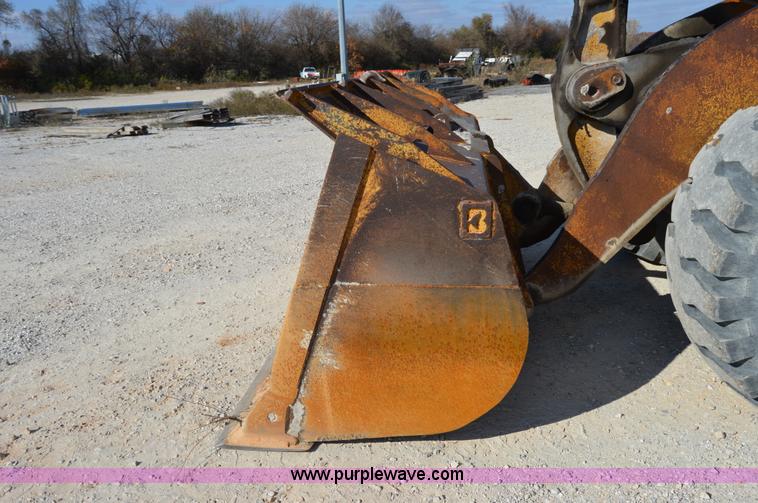 image for item I2929 1982 Caterpillar 966D wheel loader