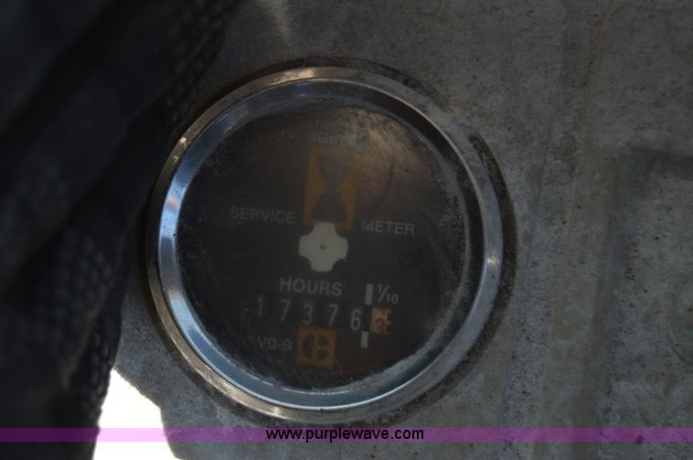 image for item I2929 1982 Caterpillar 966D wheel loader