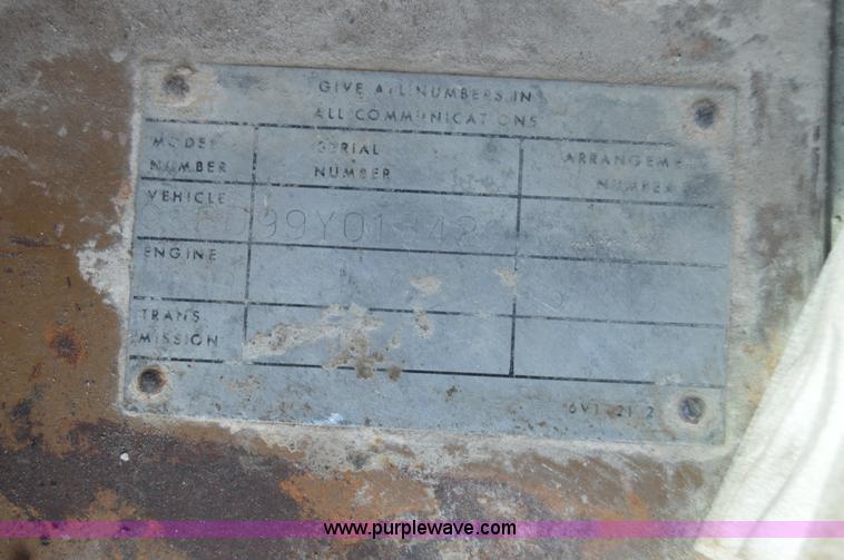 image for item I2929 1982 Caterpillar 966D wheel loader