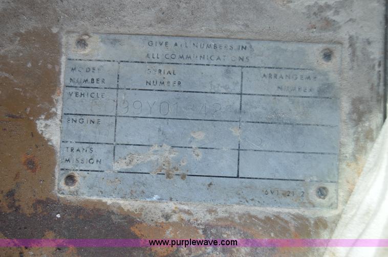 image for item I2929 1982 Caterpillar 966D wheel loader