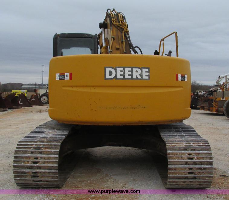 image for item I2930 2003 John Deere 225C LC excavator