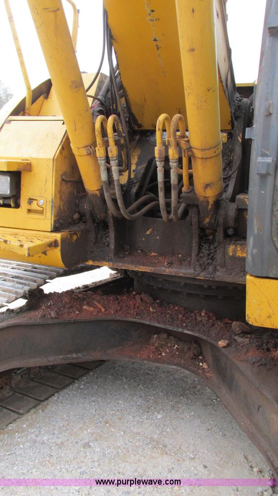 image for item I2930 2003 John Deere 225C LC excavator