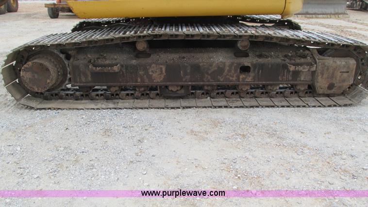 image for item I2930 2003 John Deere 225C LC excavator