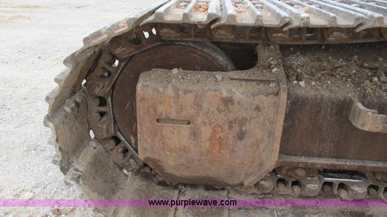 image for item I2930 2003 John Deere 225C LC excavator