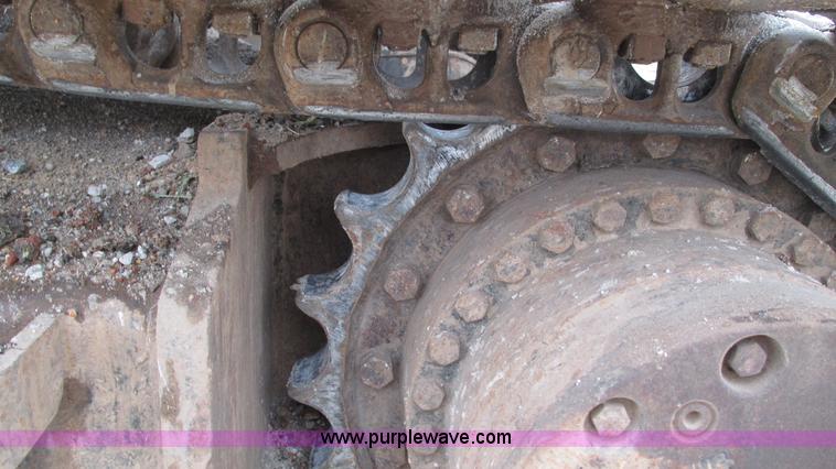 image for item I2930 2003 John Deere 225C LC excavator