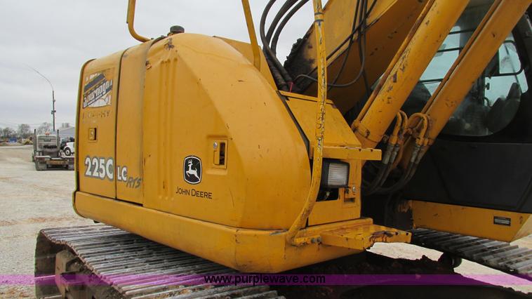 image for item I2930 2003 John Deere 225C LC excavator