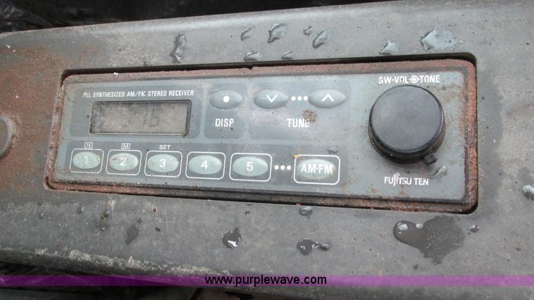 image for item I2930 2003 John Deere 225C LC excavator