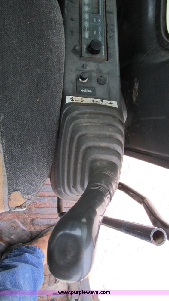 image for item I2930 2003 John Deere 225C LC excavator