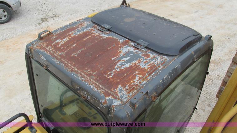 image for item I2930 2003 John Deere 225C LC excavator