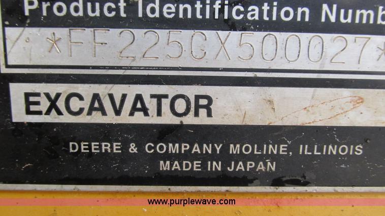 image for item I2930 2003 John Deere 225C LC excavator