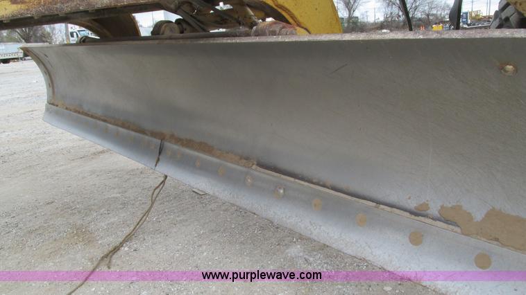 image for item I3167 1995 Caterpillar 12H motor grader