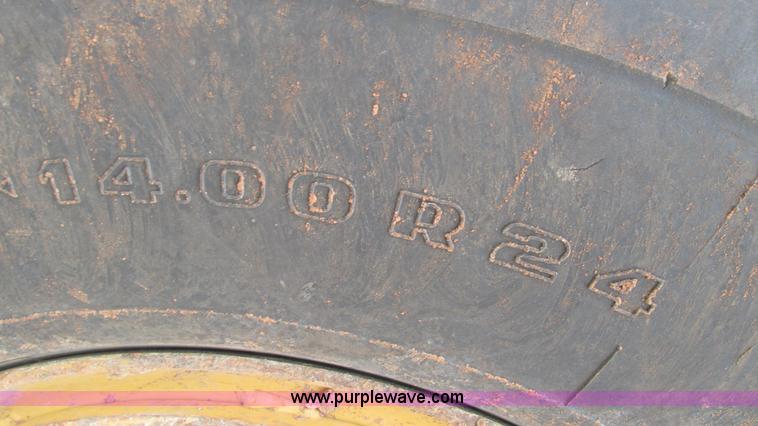 image for item I3167 1995 Caterpillar 12H motor grader